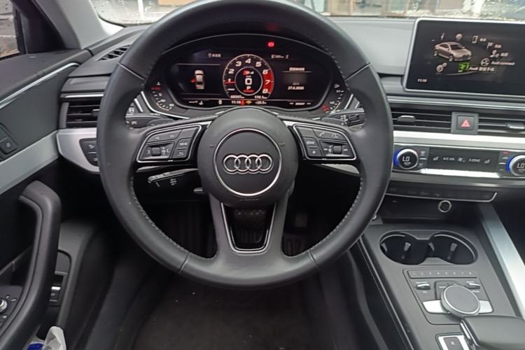 Used Audi A4L 2019 40 TFSI Fashion Version China V Steering Wheel