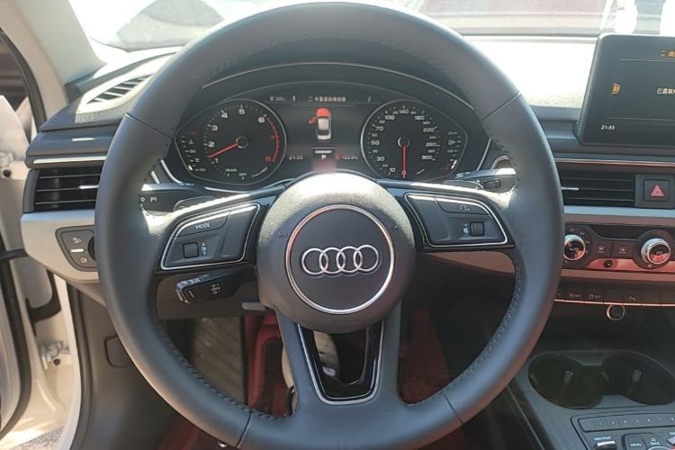 Used Audi A4L 2019 40 TFSI Ambition China VI Steering Wheel