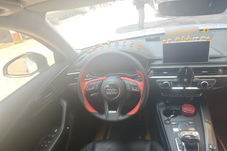 Used Audi A4L 2019 40 TFSI Fashion Version China V Steering Wheel