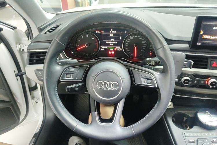 Used Audi A4L 2019 40 TFSI Ambition China VI Steering Wheel