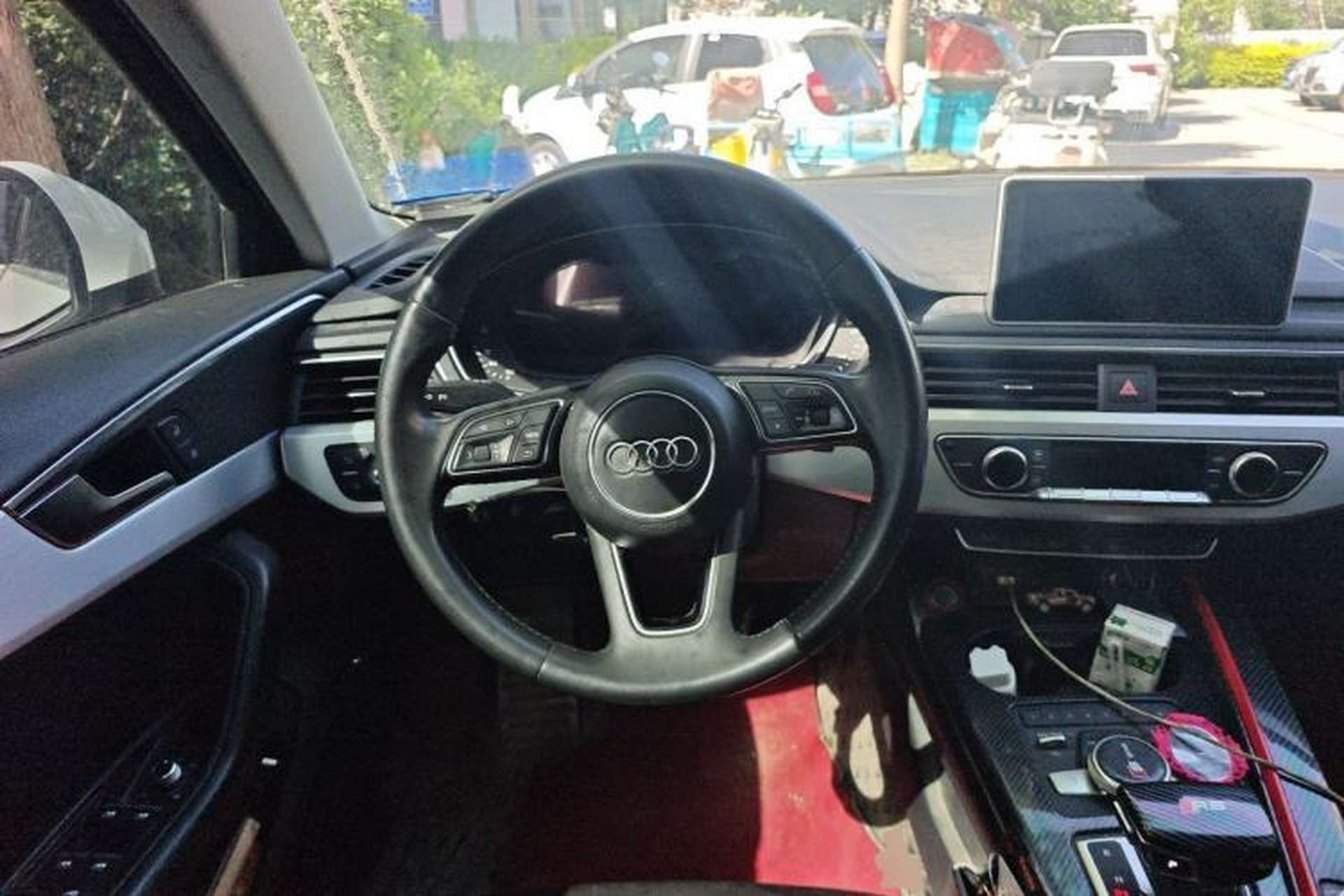 Used Audi A4L 2019 40 TFSI Fashion Edition China VI Emission Standard Steering Wheel