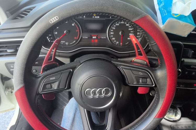 Used Audi A4L 2019 40 TFSI Ambition China VI Steering Wheel