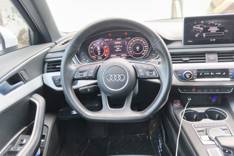 Used Audi A4L 2019 40 TFSI Sporty Version China V Steering Wheel