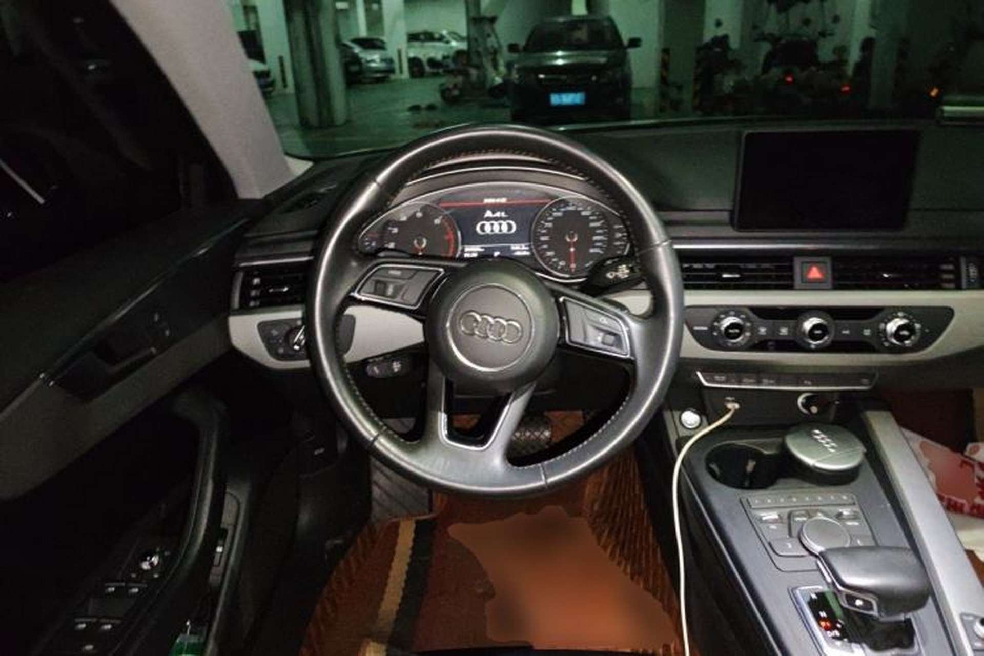Used Audi A4L 2019 40 TFSI Ambition Version China V Steering Wheel