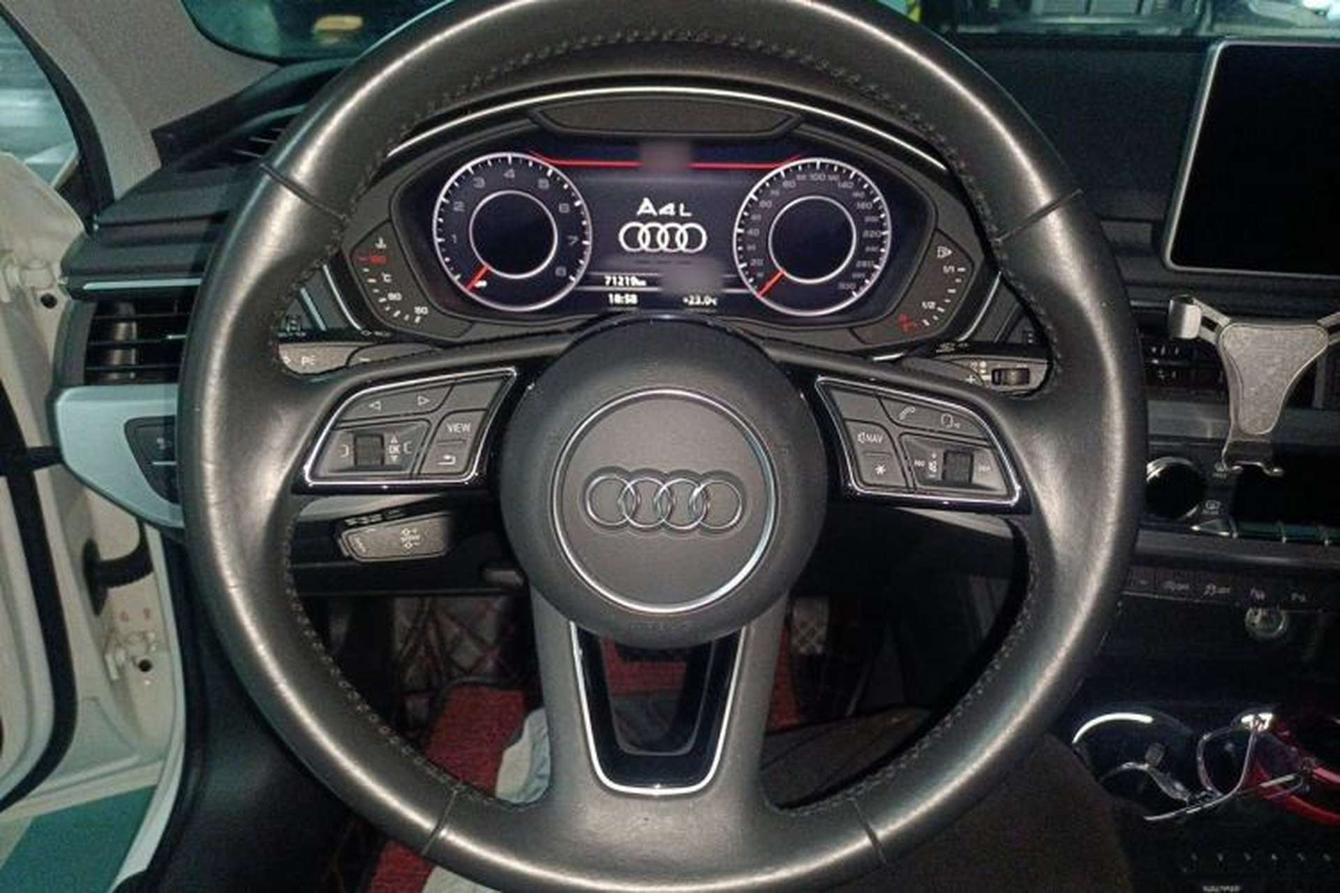 Used Audi A4L 2019 40 TFSI Fashion Edition China VI Emission Standard Steering Wheel