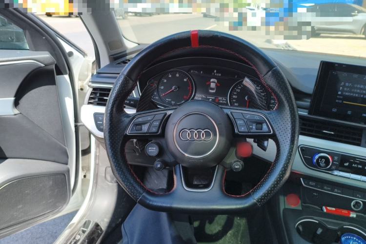 Used Audi A4L 2019 45 TFSI quattro Individual Sport Edition China V Steering Wheel