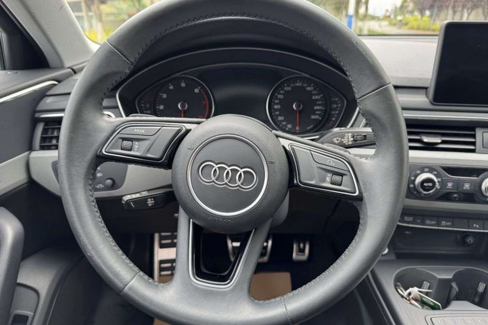 Used Audi A4L 2019 40 TFSI Ambition China VI Steering Wheel