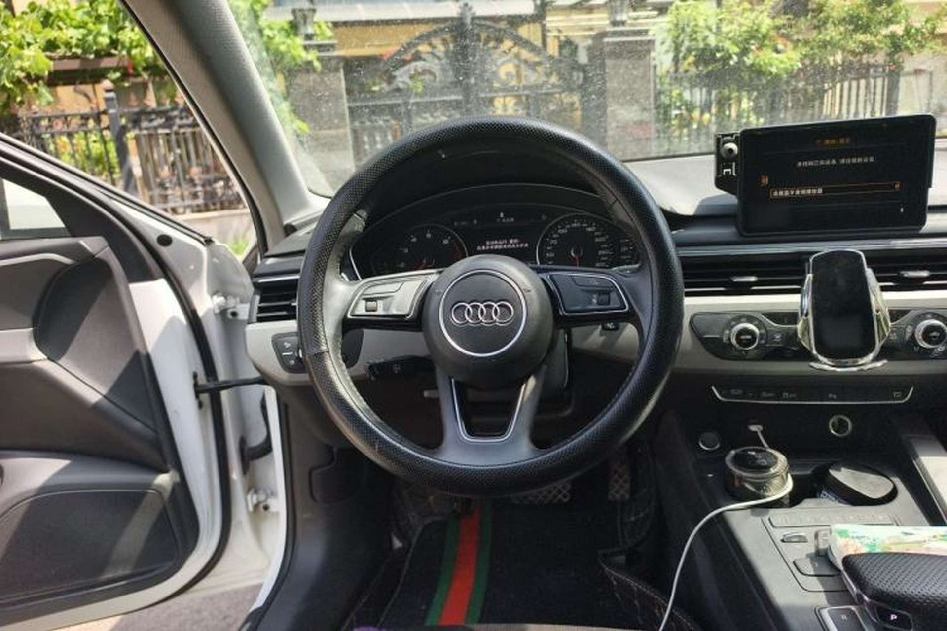 Used Audi A4L 2019 40 TFSI Ambition China VI Steering Wheel