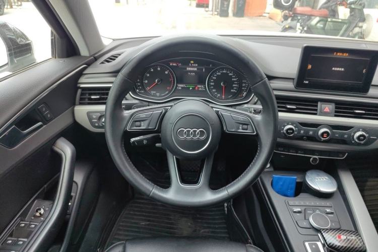 Used Audi A4L 2019 40 TFSI Ambition China VI Steering Wheel