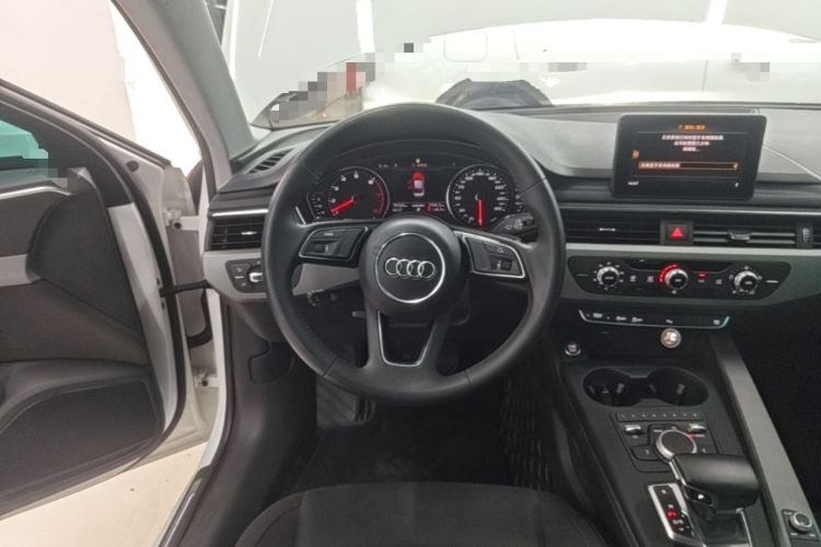 Used Audi A4L 2019 40 TFSI Ambition China VI Steering Wheel
