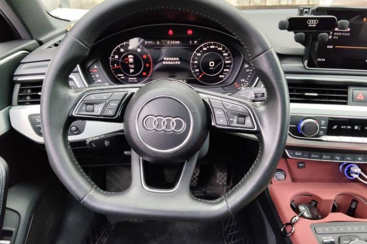Used Audi A4L 2019 40 TFSI Sporty Version China VI Steering Wheel