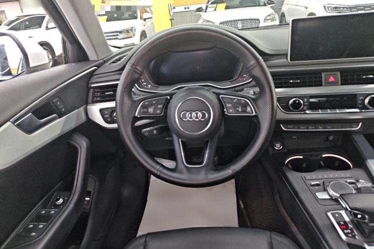 Used Audi A4L 2019 40 TFSI Fashion Version China V Steering Wheel