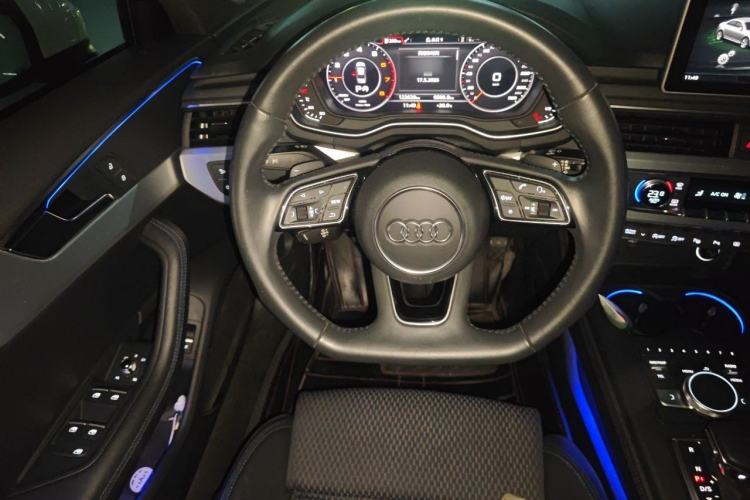 Used Audi A4L 2019 40 TFSI Sporty Version China VI Steering Wheel