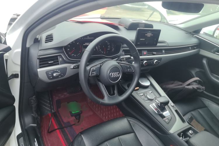 Used Audi A4L 2019 40 TFSI Ambition China VI Steering Wheel