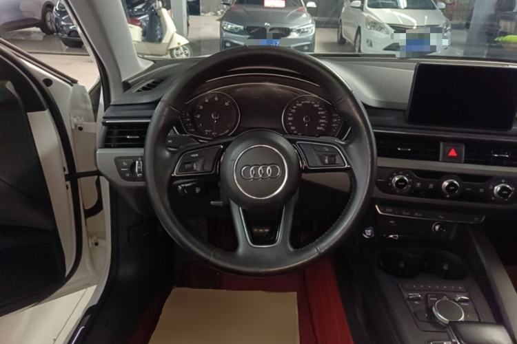 Used Audi A4L 2019 40 TFSI Ambition China VI Steering Wheel