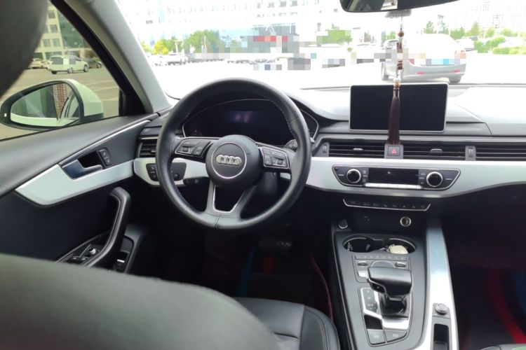 Used Audi A4L 2019 40 TFSI Fashion Version China V Steering Wheel
