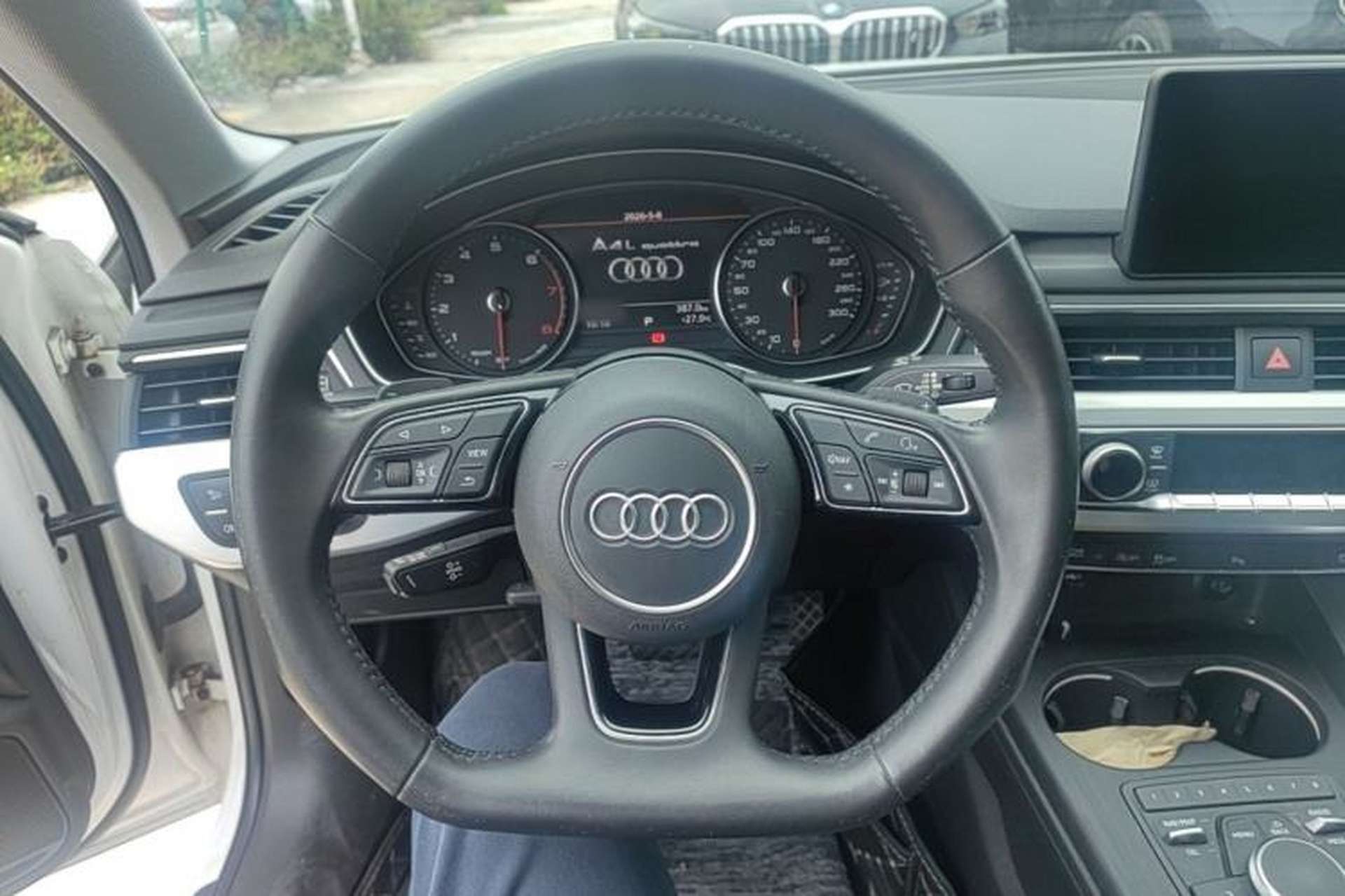 Used Audi A4L 2019 45 TFSI quattro Individual Sport Edition China VI Steering Wheel