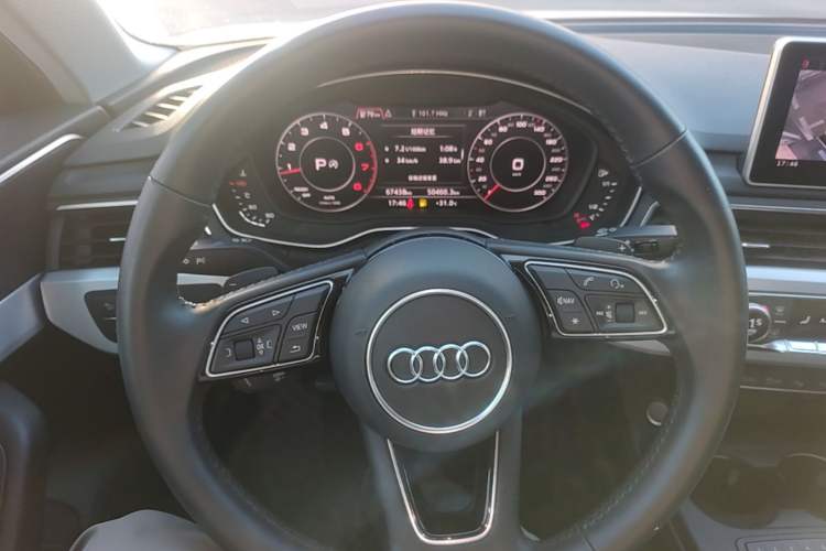 Used Audi A4L 2019 40 TFSI Fashion Version China V Steering Wheel