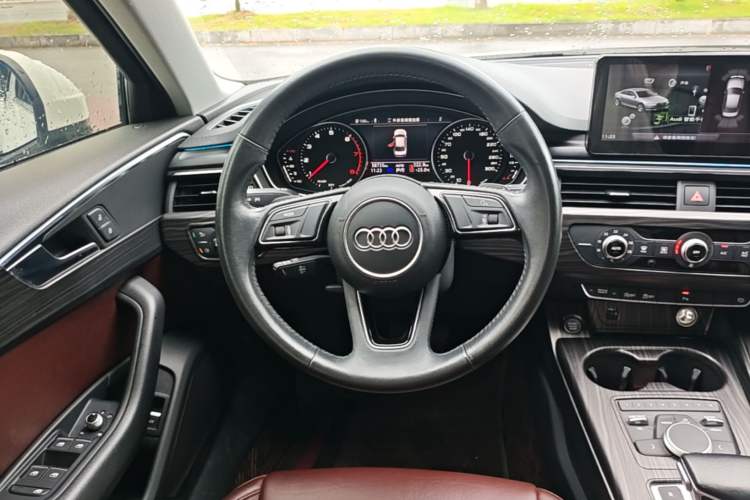 Used Audi A4L 2019 40 TFSI Ambition China VI Steering Wheel