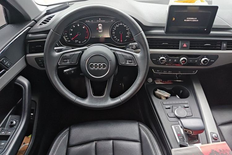 Used Audi A4L 2019 40 TFSI Ambition China VI Steering Wheel