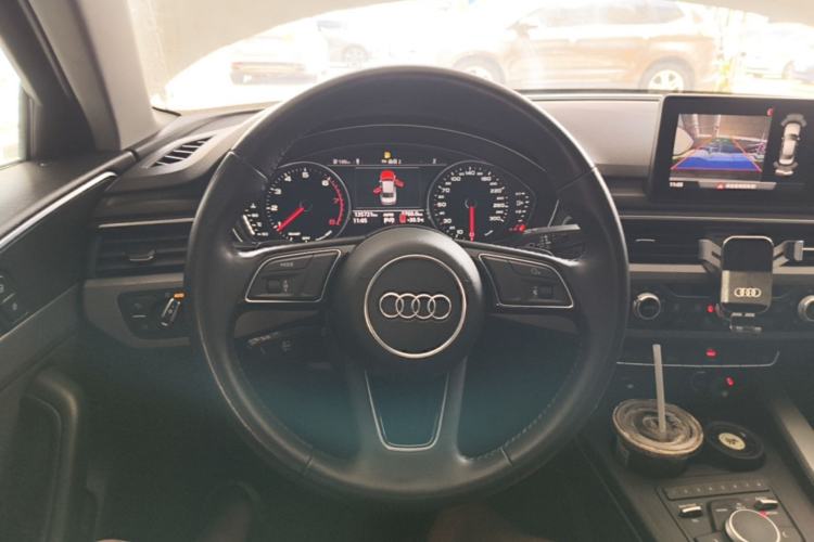 Used Audi A4L 2019 40 TFSI Ambition China VI Steering Wheel