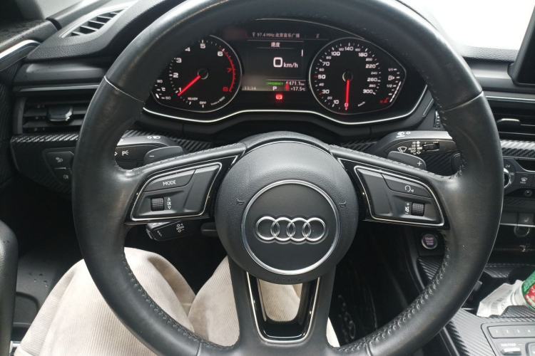 Used Audi A4L 2019 40 TFSI Ambition China VI Steering Wheel