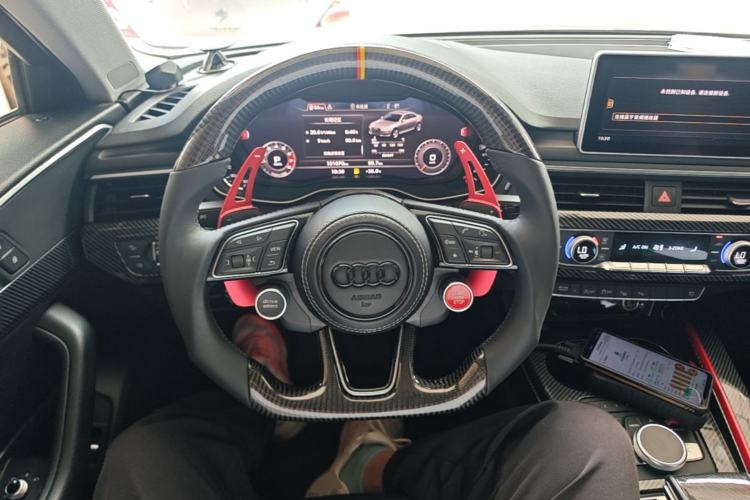 Used Audi A4L 2019 40 TFSI Fashion Edition China VI Emission Standard Steering Wheel
