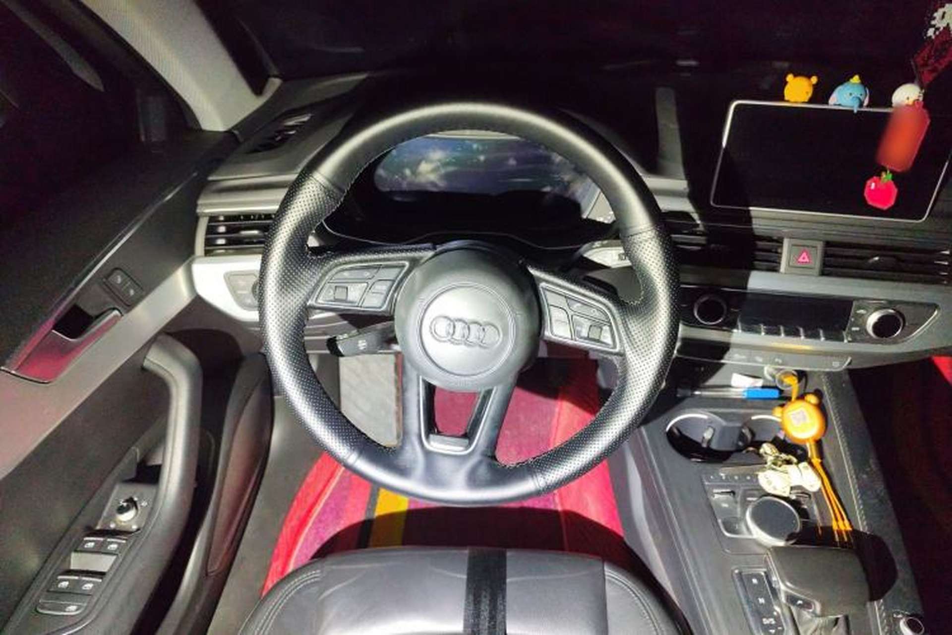 Used Audi A4L 2019 40 TFSI Fashion Edition China VI Emission Standard Steering Wheel
