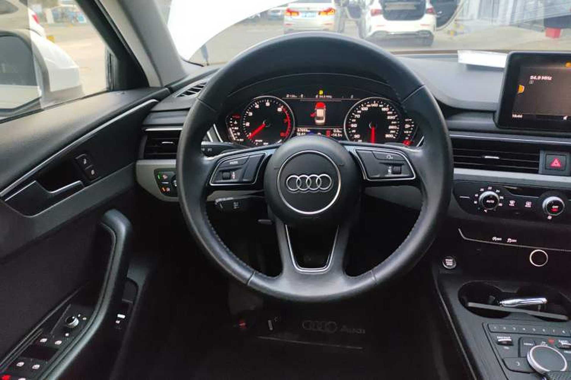 Used Audi A4L 2019 35 TFSI Ambition China VI Steering Wheel