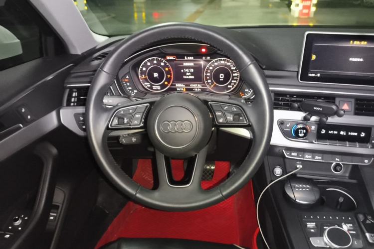 Used Audi A4L 2019 40 TFSI Sporty Version China VI Steering Wheel