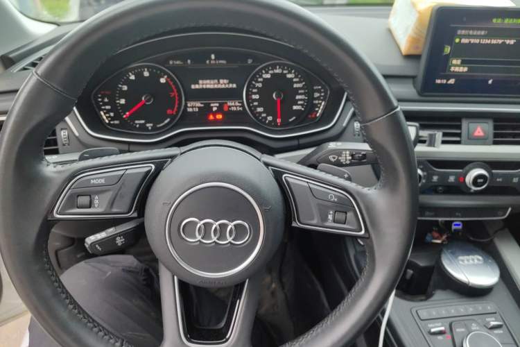 Used Audi A4L 2019 40 TFSI Ambition China VI Steering Wheel