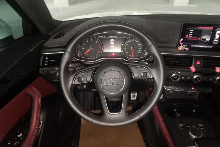 Used Audi A4L 2019 40 TFSI Ambition China VI Steering Wheel
