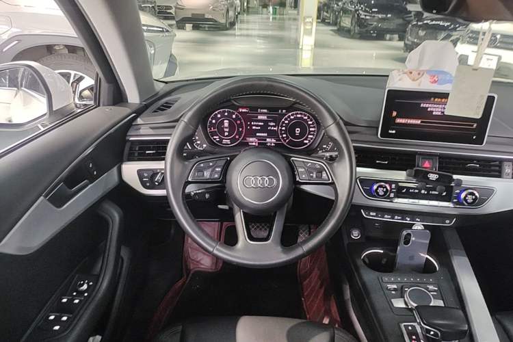 Used Audi A4L 2019 40 TFSI Fashion Version China V Steering Wheel