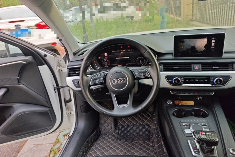 Used Audi A4L 2019 40 TFSI Fashion Version China V Steering Wheel