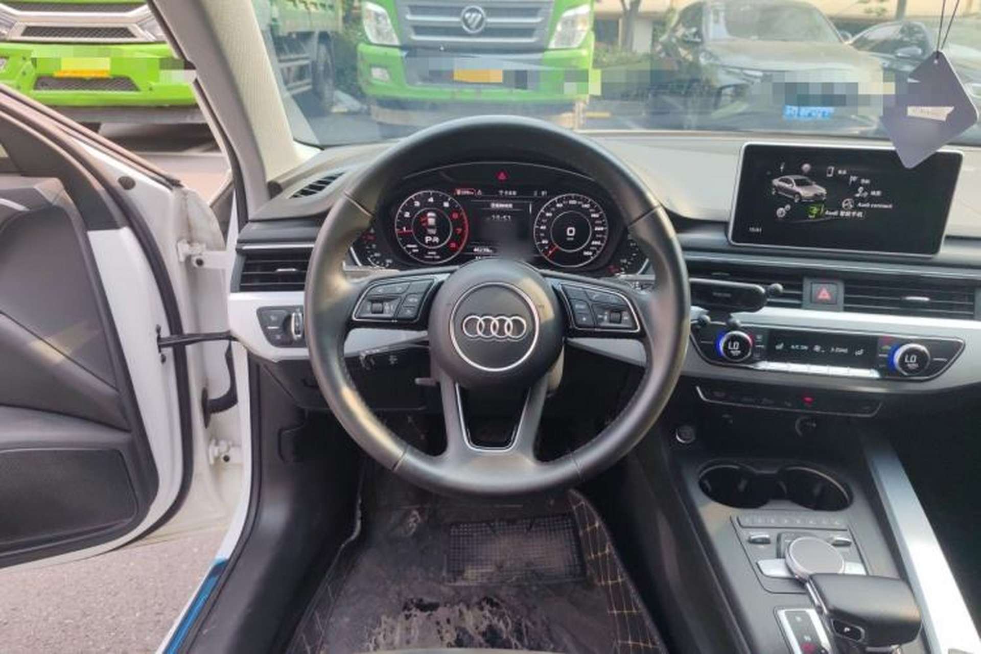 Used Audi A4L 2019 40 TFSI Fashion Version China V Steering Wheel
