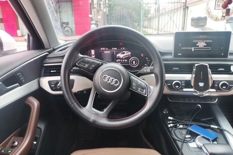 Used Audi A4L 2019 40 TFSI Fashion Version China V Steering Wheel