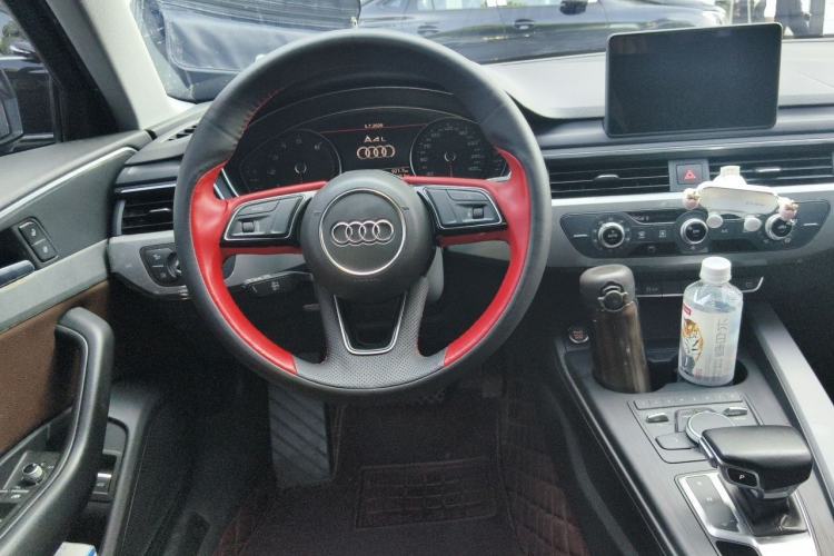 Used Audi A4L 2019 40 TFSI Ambition China VI Steering Wheel