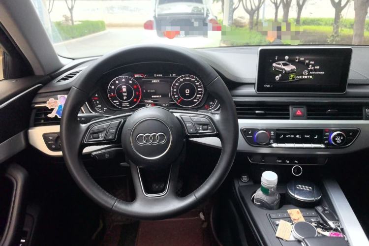 Used Audi A4L 2019 40 TFSI Fashion Version China V Steering Wheel