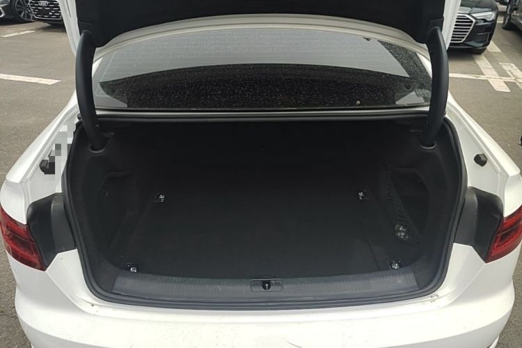 Used Audi A4L 2019 40 TFSI Ambition China VI Trunk