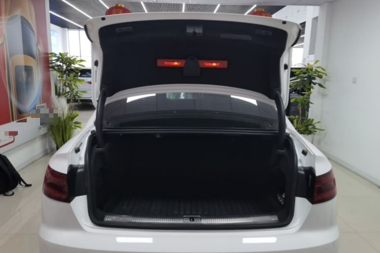 Used Audi A4L 2019 40 TFSI Sporty Version China VI Trunk