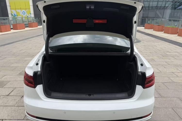 Used Audi A4L 2019 45 TFSI quattro Individual Sport Edition China VI Trunk