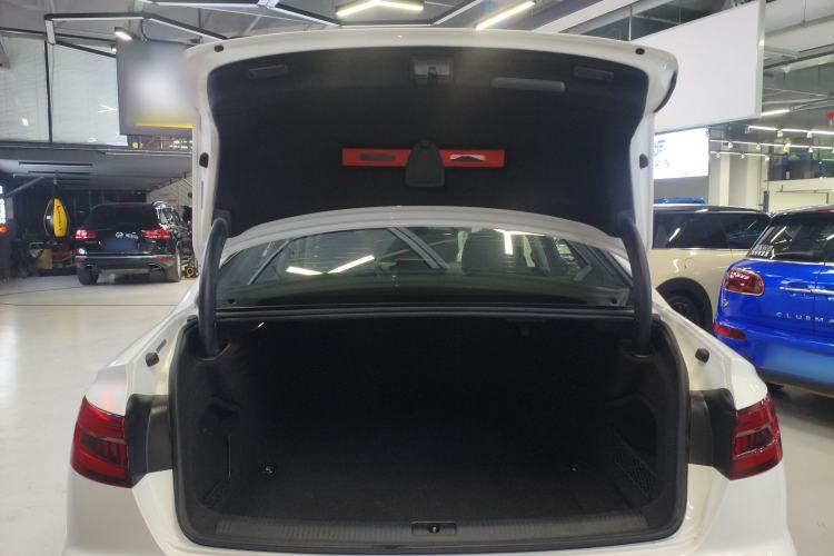 Used Audi A4L 2019 40 TFSI Fashion Version China V Trunk