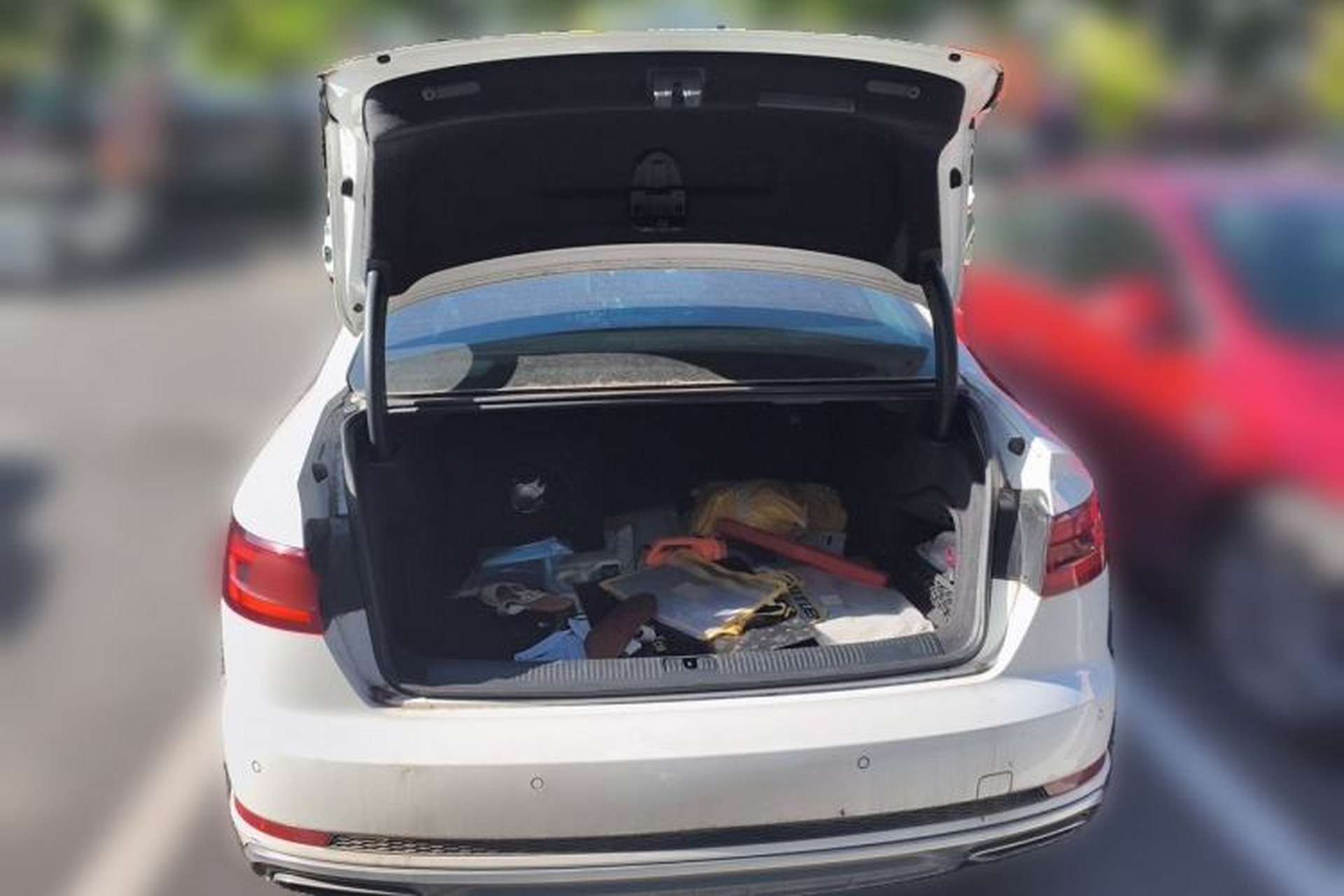 Used Audi A4L 2019 40 TFSI Fashion Edition China VI Emission Standard Trunk