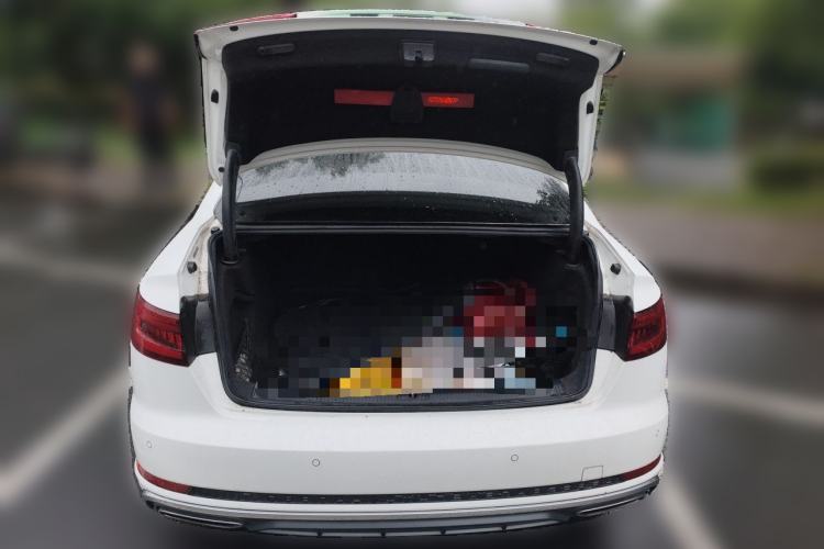 Used Audi A4L 2019 40 TFSI Fashion Edition China VI Emission Standard Trunk