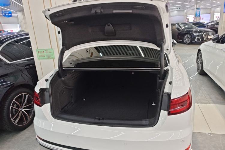 Used Audi A4L 2019 40 TFSI Fashion Version China V Trunk