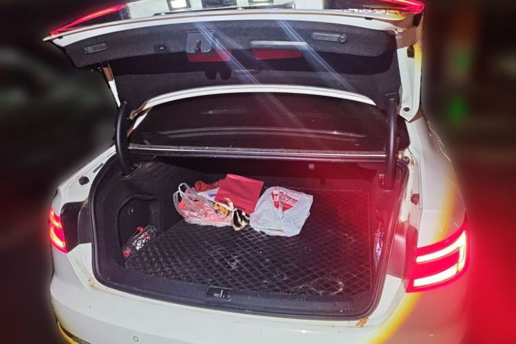 Used Audi A4L 2019 40 TFSI Fashion Edition China VI Emission Standard Trunk