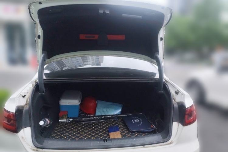 Used Audi A4L 2019 40 TFSI Fashion Edition China VI Emission Standard Trunk