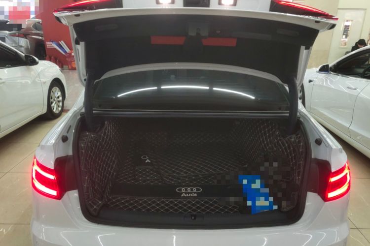 Used Audi A4L 2019 40 TFSI Fashion Version China V Trunk