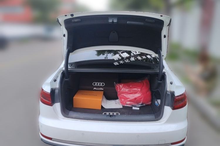 Used Audi A4L 2019 40 TFSI Ambition China VI Trunk