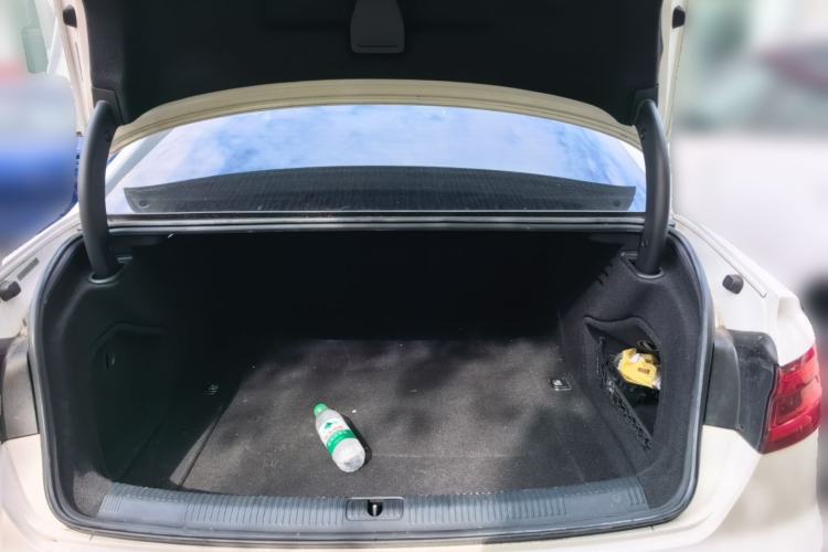 Used Audi A4L 2019 40 TFSI Ambition China VI Trunk